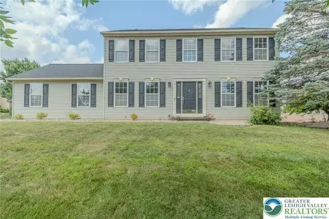 2813 English Ln, Whitehall Twp, PA 18052