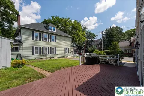 527 Maple St, Bethlehem, PA 18018 photo 25