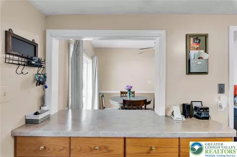 527 Maple St, Bethlehem, PA 18018 photo 15