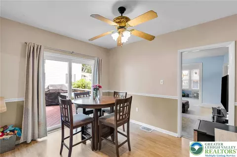 527 Maple St, Bethlehem, PA 18018 photo 8