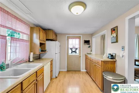 527 Maple St, Bethlehem, PA 18018 photo 13