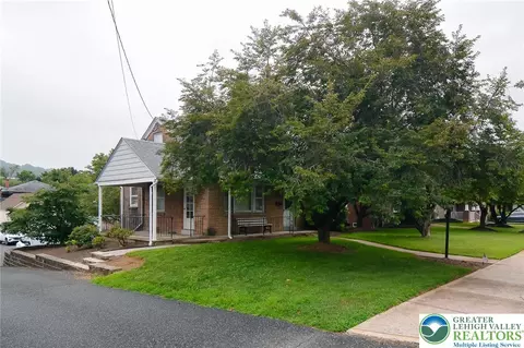 818 Walnut St, Emmaus, PA 18049