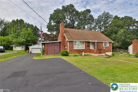 2530 28th St SW, Allentown, PA 18103