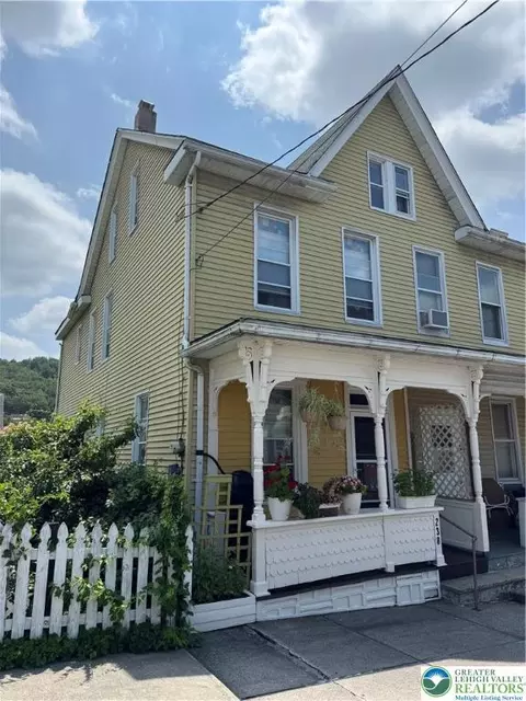 238 W Ridge St, Lansford, PA 18232