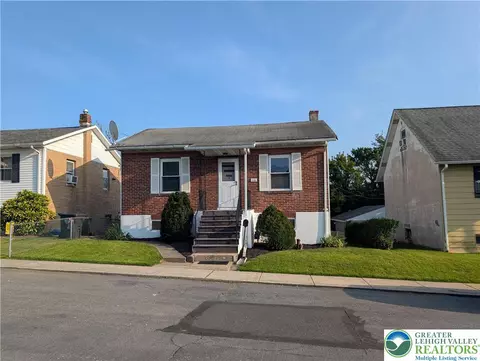 716 E Barner St, Allentown, PA 18103