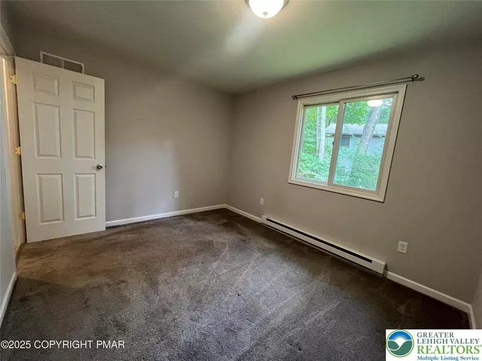 Bedroom - 114 Shady Ln, East Stroudsburg, PA 18302 photo 2 of 4