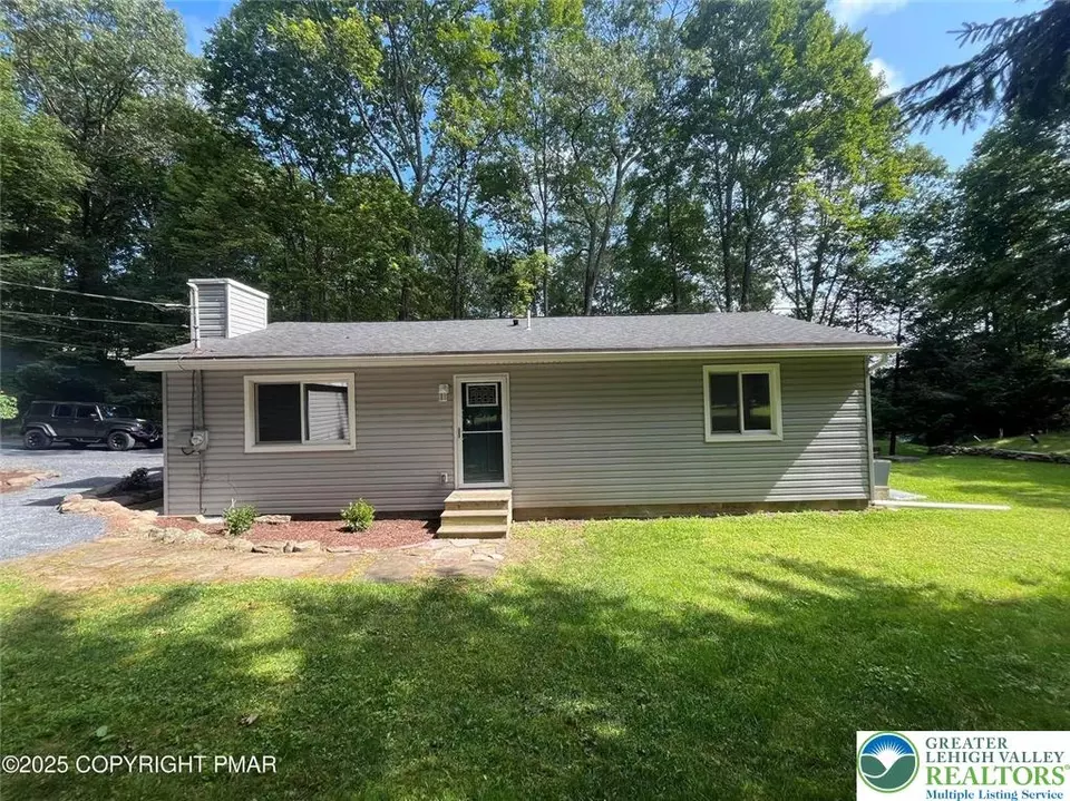 Exterior - 114 Shady Ln, East Stroudsburg, PA 18302 photo 1 of 8
