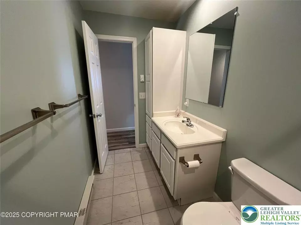 Bath - 114 Shady Ln, East Stroudsburg, PA 18302 photo 1 of 4