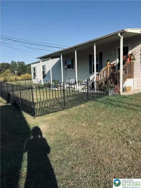 2509 Jay Ln, Bath, PA 18014