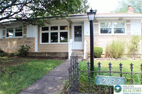 2037 Bert Ln, Allentown, PA 18104