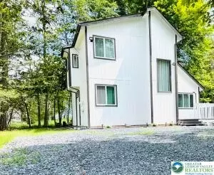 8540 Hillcrest Dr, Coolbaugh Twp, PA 18466