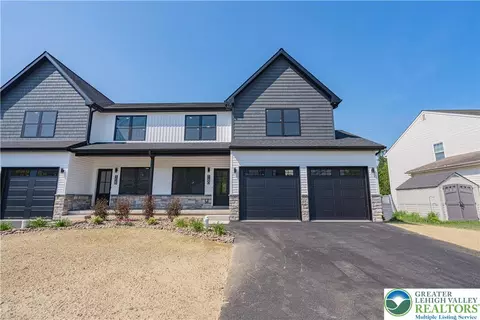 160 Jeffrey Ln, Northampton, PA 18067
