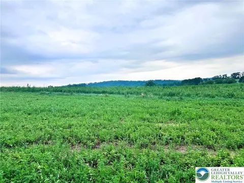 66 Long Rd, Greenwich Twp, PA 19534