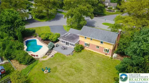 3660 Southwood Dr, Palmer Township, PA 18045
