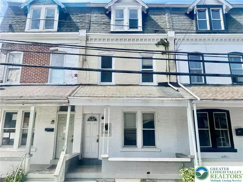 1033 Court St, Allentown, PA 18101