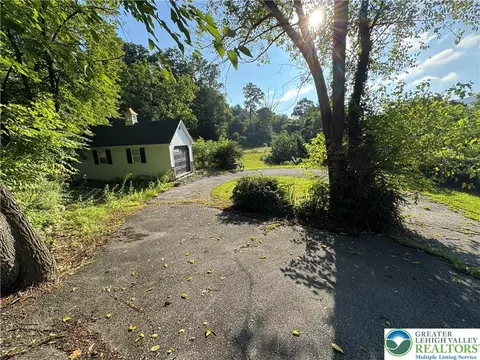 1212 3rd St, Palmerton Boro, PA 18071
