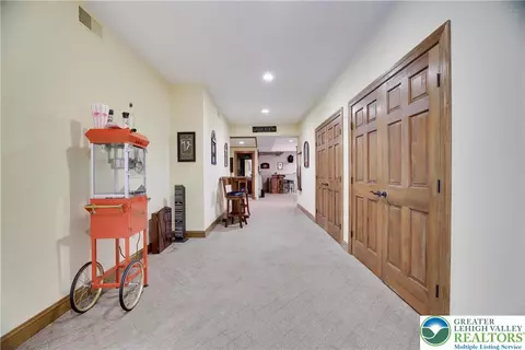 Entry Way - 0 Address Withheld, Wayne, PA 18436 photo 8 of 8