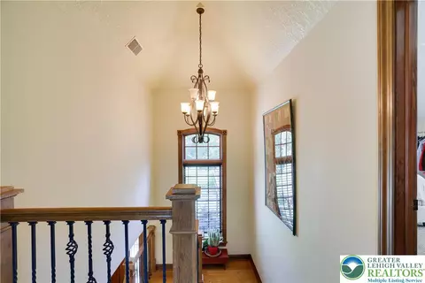 Entry Way - 0 Address Withheld, Wayne, PA 18436 photo 6 of 8