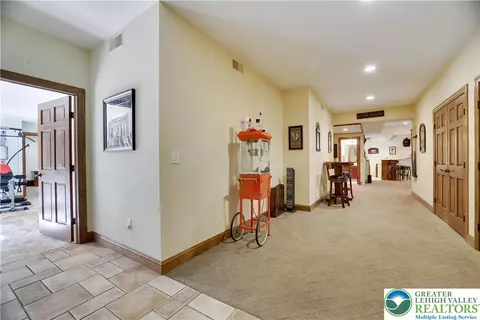 Entry Way - 0 Address Withheld, Wayne, PA 18436 photo 7 of 8