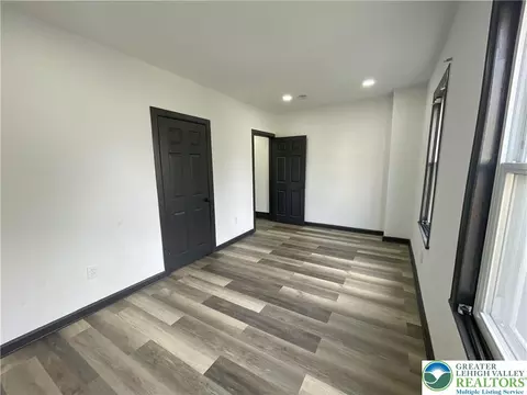 735 E 5th St, Bethlehem, PA 18015 photo 10