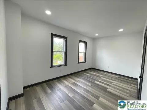 735 E 5th St, Bethlehem, PA 18015 photo 14