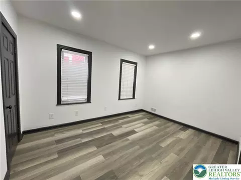 735 E 5th St, Bethlehem, PA 18015 photo 13