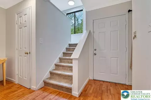Entry Way - 213 Falls Cir, Saw Creek, PA 18324 photo 2 of 11