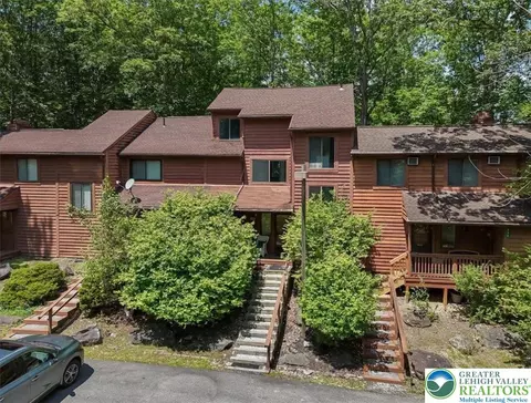 Other - 213 Falls Cir, Saw Creek, PA 18324 photo 16 of 18