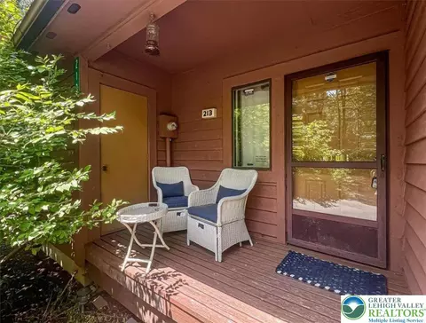 Exterior - 213 Falls Cir, Saw Creek, PA 18324 photo 1 of 5