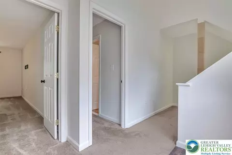 Entry Way - 213 Falls Cir, Saw Creek, PA 18324 photo 9 of 11