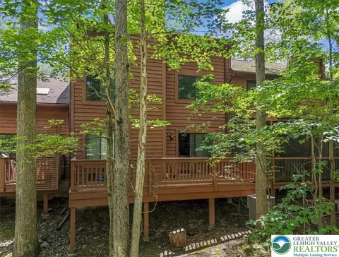 Other - 213 Falls Cir, Saw Creek, PA 18324 photo 14 of 18