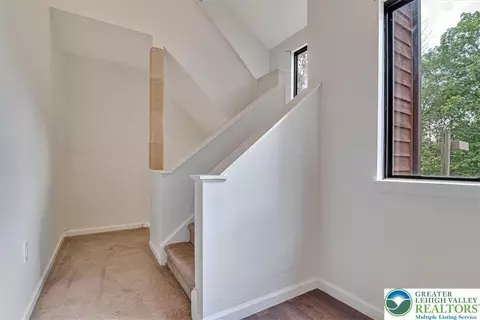 Entry Way - 213 Falls Cir, Saw Creek, PA 18324 photo 8 of 11