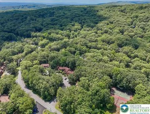 View/Area - 213 Falls Cir, Saw Creek, PA 18324 photo 5 of 6