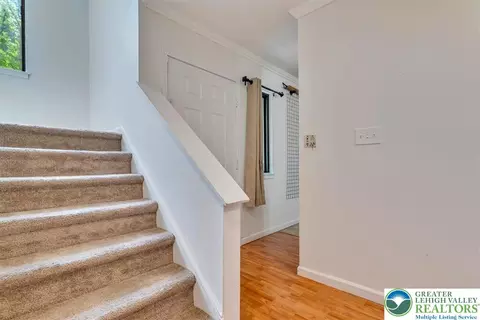 Entry Way - 213 Falls Cir, Saw Creek, PA 18324 photo 5 of 11