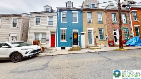 424 Oak St, Allentown, PA 18102