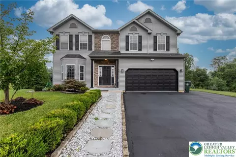 239 Bluegrass Ct, Allentown, PA 18104