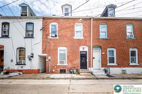 213 N Peach St, Allentown, PA 18102