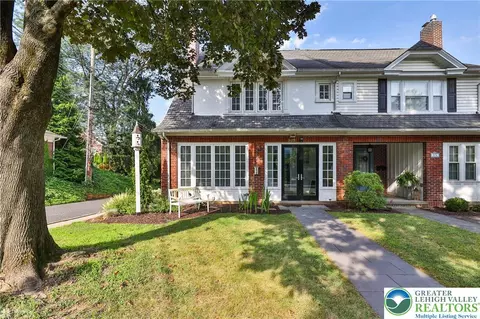 322 Arch St, Allentown, PA 18104