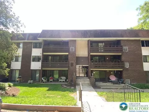 1590 Alta Dr #D11, Fullerton, PA 18052
