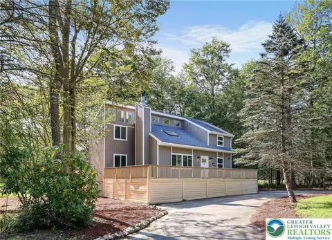 114 Independence Trl, Long Pond, PA 18334