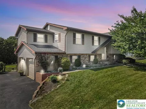 3491 Crestwood Dr, Bethlehem, PA 18020