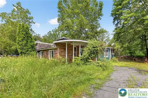 3790 Lehigh Dr, Northampton, PA 18067