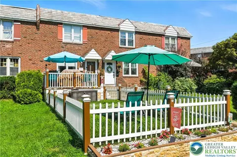 2106 Baker Dr, Allentown, PA 18103