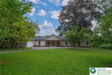 2260 Nottingham Rd, Allentown, PA 18103