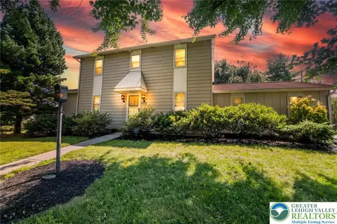 3898 Highpoint Dr, Allentown, PA 18103