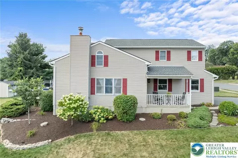 608 Independence Ave, Bath, PA 18014