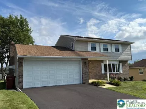 1717 Elmhurst Dr, Fullerton, PA 18052