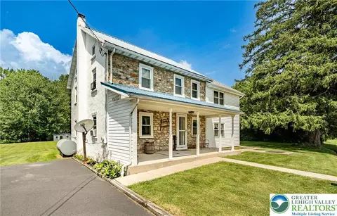 867 Huffs Church Rd, Alburtis, PA 18011
