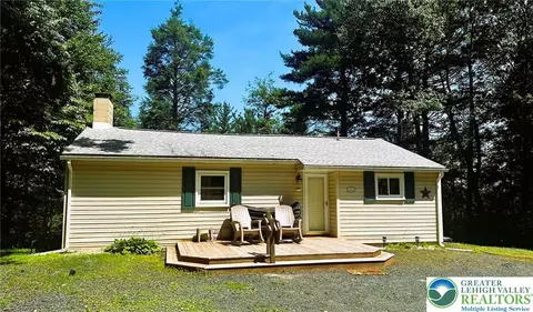 100 Hidden Ln, Lehighton, PA 18235