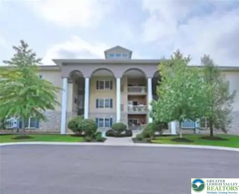 252 N Walnut St #103, Bath, PA 18014